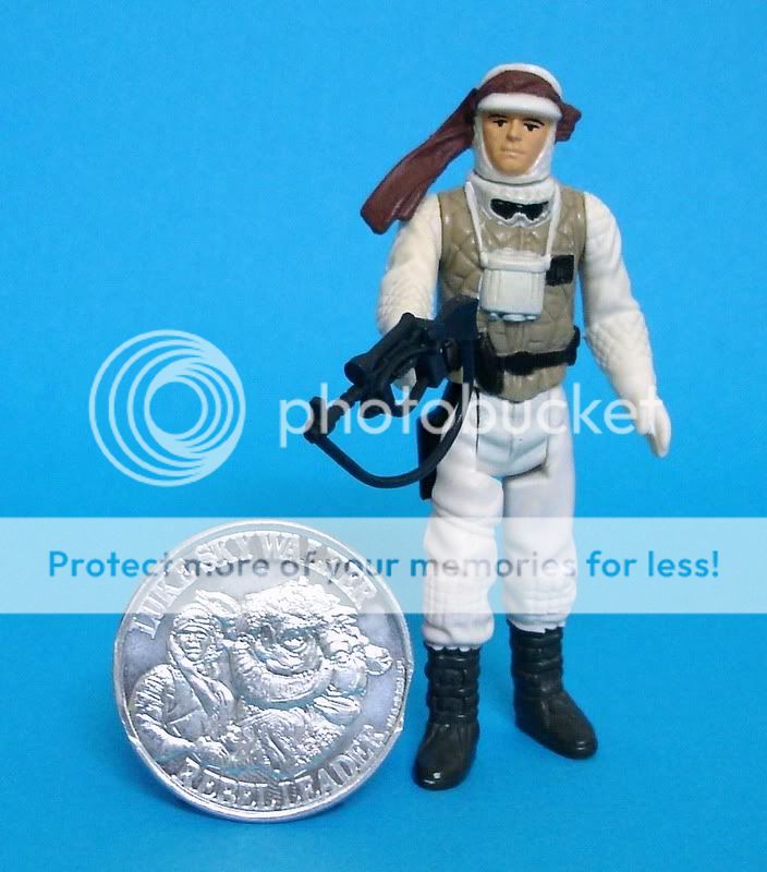 THE EMPIRE STRIKES BACK inspired action figure photography =) LukeHothandCatIVCoin