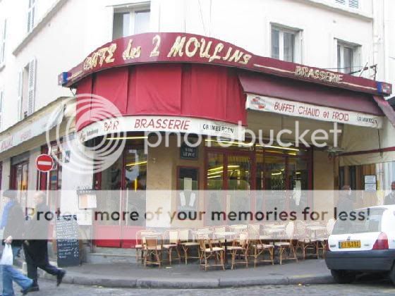 Париж 2569431-Cafe_des_Deux_Moulins-Paris