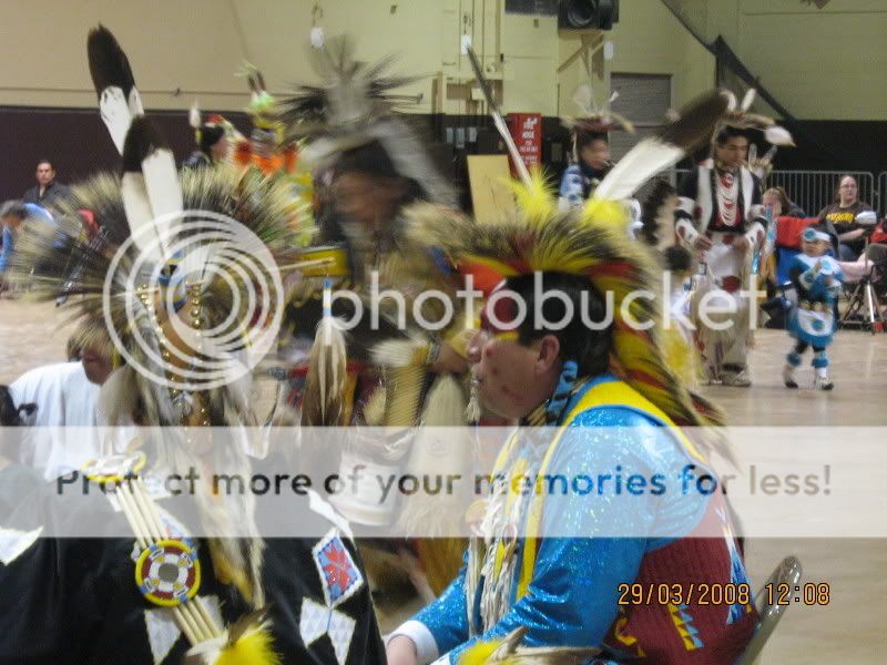 Indijanci na fotografiji i slici - Page 2 Bubnjar