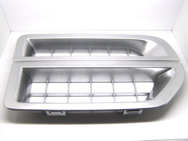 Land Rover Discovery 3 Silver Grille Side Vent Original Part JAK000065MMM