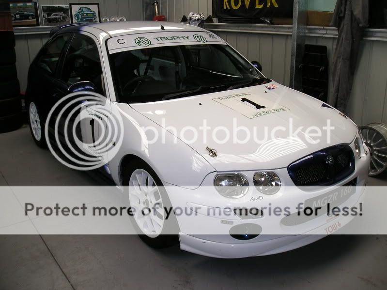 MG ZR 160 Race cars P1010072-2