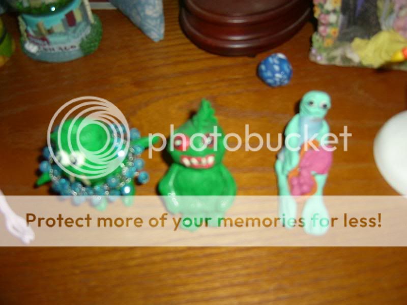 more pics from free:oogie and stuff i make Picture003
