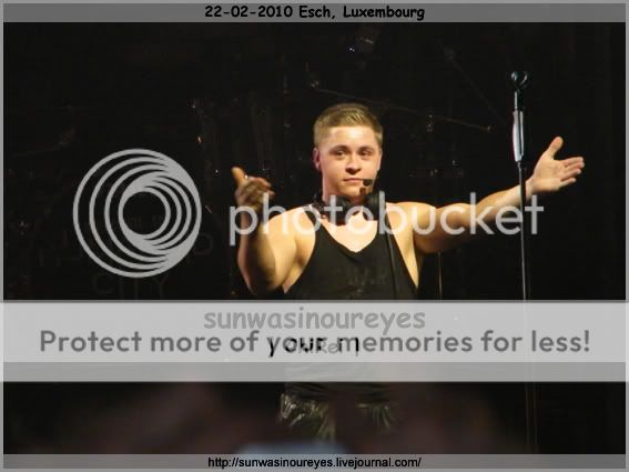 [Photos]Concert Luxembourg 22.02.10. - Page 4 Esch065