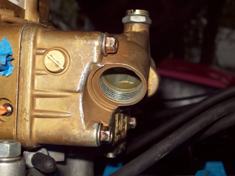 Carburetor fuel line problems 100_0635