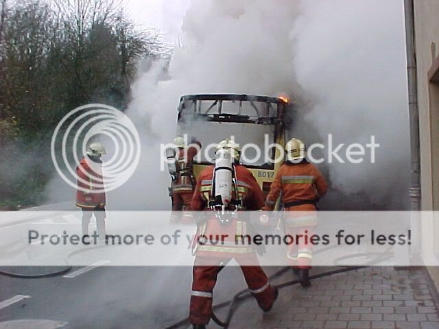 19/11/2002 : Incendie d'un bus à Uccle + photos 1911022