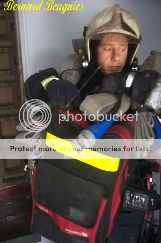 Exercice feux d'appartements à Mons (+photos) Exercicesstagiaires22-06016