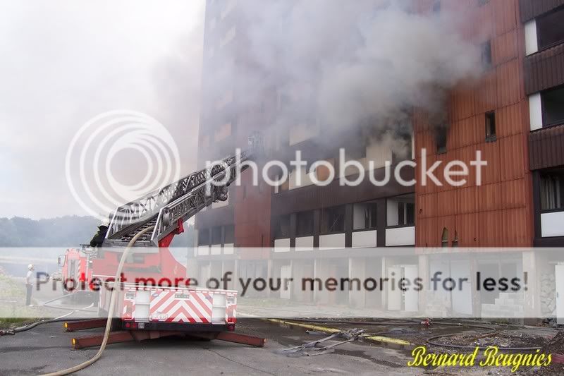 Exercice feux d'appartements à Mons (+photos) Exercicesstagiaires22-06086