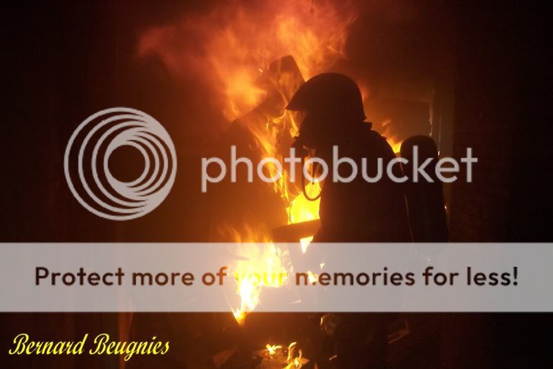 Exercice feux d'appartements à Mons (+photos) Exercicesstagiaires22-06169