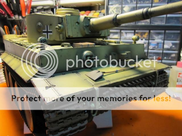 Zax's unboxing and project skunkworks of the HL German Tiger I... - Page 2 IMG_0009_zps8f55dd3d