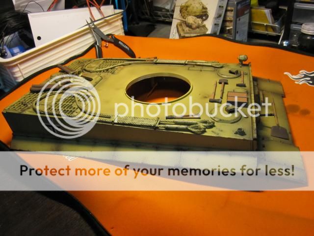 Zax's unboxing and project skunkworks of the HL German Tiger I... - Page 2 IMG_0010_zps3004080b