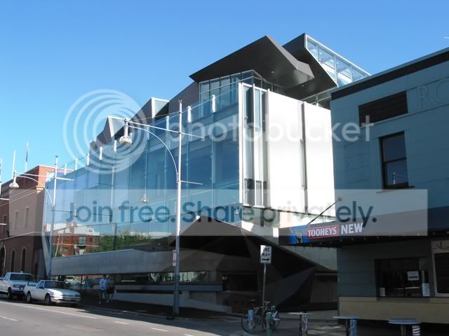 UniSA19-3-3.jpg