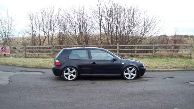 My MK4 Story - new wheels - weve gone wiiiiiddddddeeeee baby 100_0044