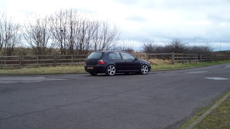 My MK4 Story - new wheels - weve gone wiiiiiddddddeeeee baby 100_0045