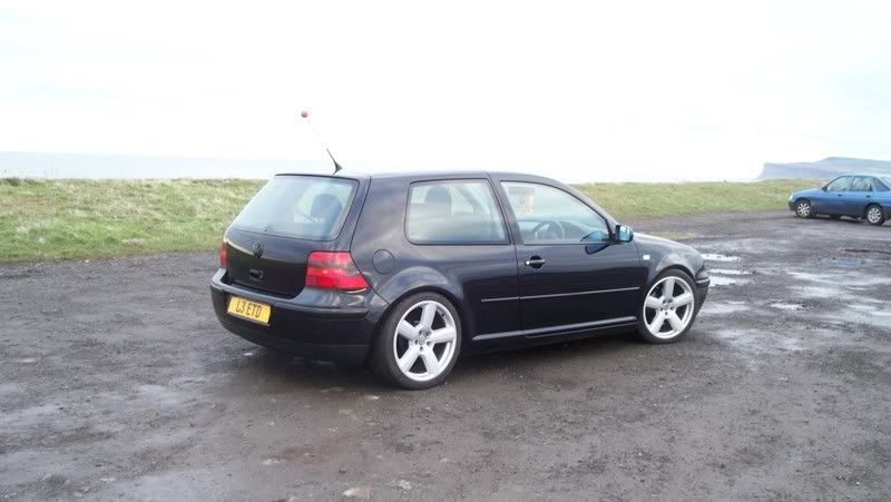 My MK4 Story - new wheels - weve gone wiiiiiddddddeeeee baby 100_0117