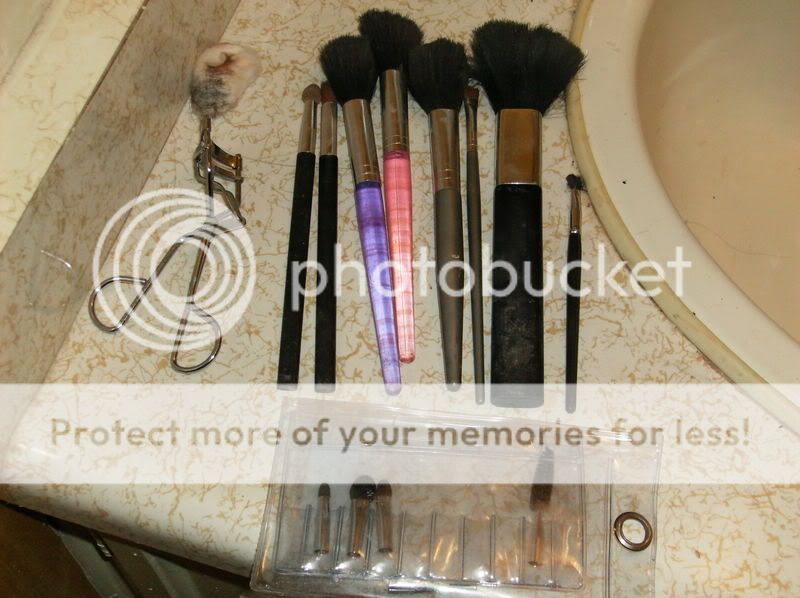 Your Makeup Collection :D - Page 9 Makeupbrushes