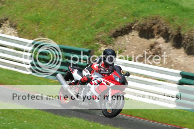 a few pics from cadwell park 040712_1777_cadwell_park