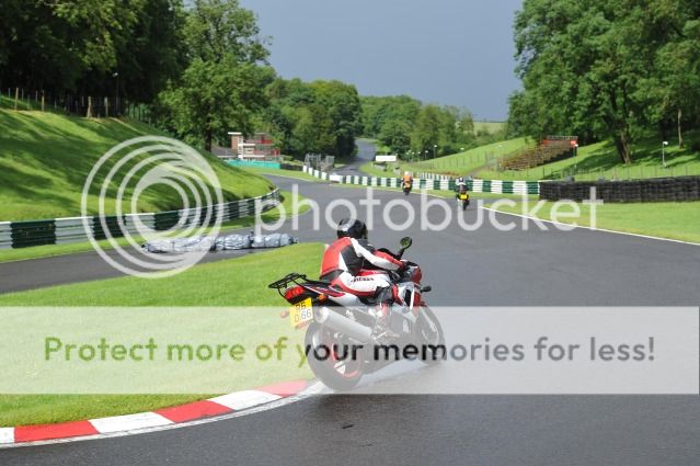 a few pics from cadwell park 040712_1815_cadwell_park