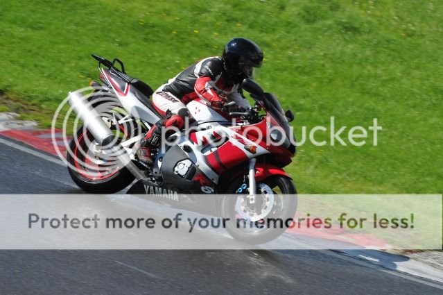 a few pics from cadwell park 040712_1893_cadwell_park