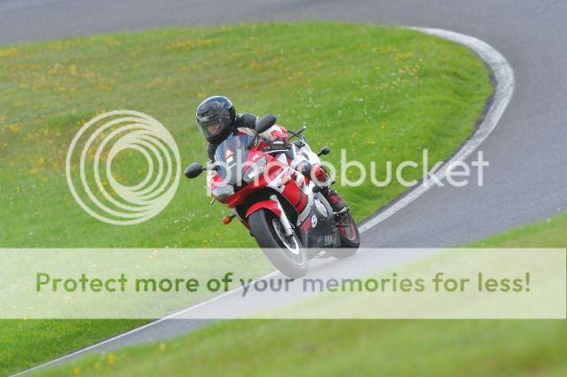 a few pics from cadwell park 040712_2022_cadwell_park