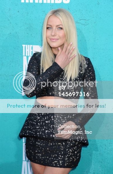 MTV Movie Awards 2012 145697316-dancer-singer-actress-julianne-hough-arrives-gettyimages