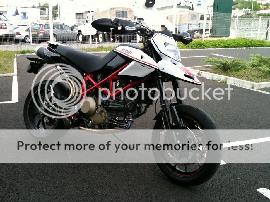 Essai de la Ducati Hypermotard 1100 evo SP IMG_0252_redimensionner