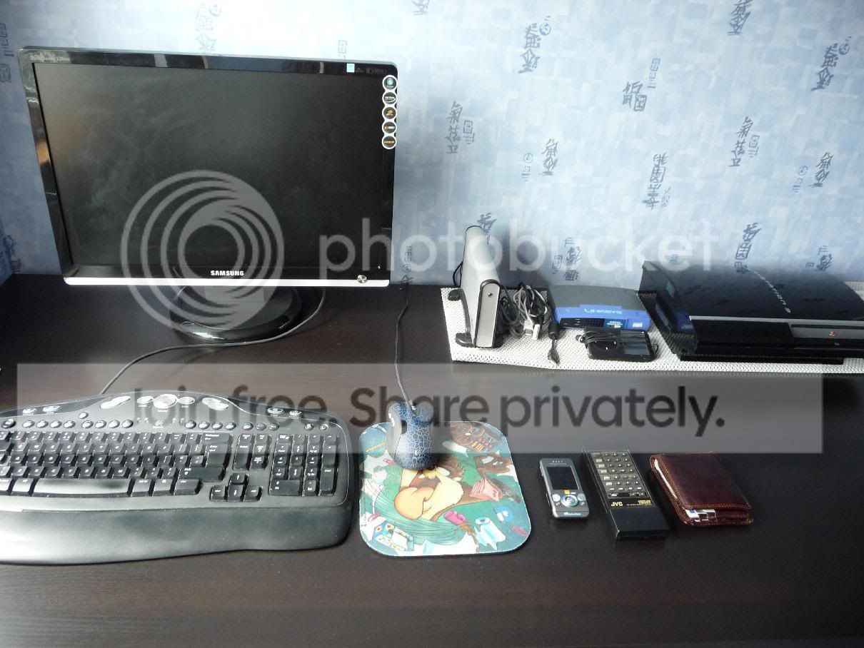 desk-june09-2.jpg