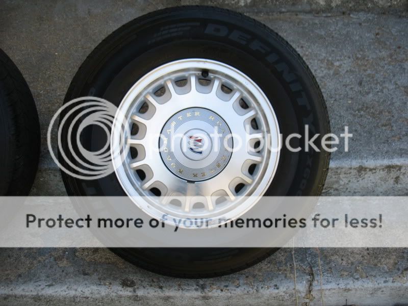Feeler: 5 Buick Roadmaster Sedan alloy wheels and tires IMG_1308