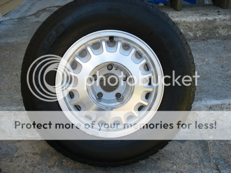 Feeler: 5 Buick Roadmaster Sedan alloy wheels and tires IMG_1312