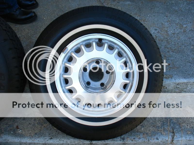 Feeler: 5 Buick Roadmaster Sedan alloy wheels and tires IMG_1315