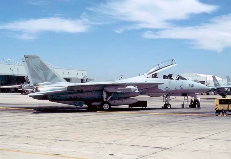 F&V: Grumman F-14 Tomcat - Página 6 VF-111F-14NL-212TPS