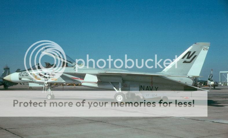 F&V: Grumman F-14 Tomcat - Página 7 1975a