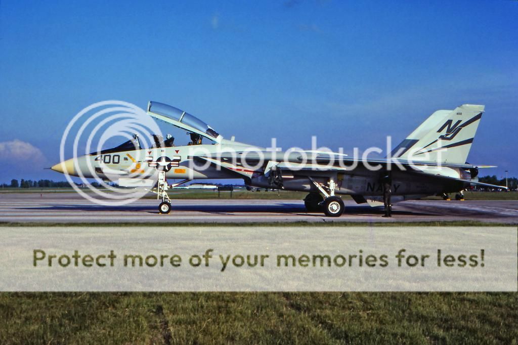 F&V: Grumman F-14 Tomcat - Página 7 1983