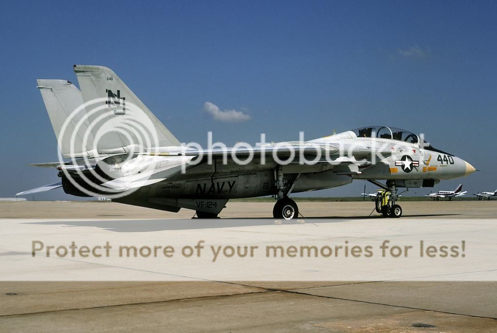 F&V: Grumman F-14 Tomcat - Página 7 1985