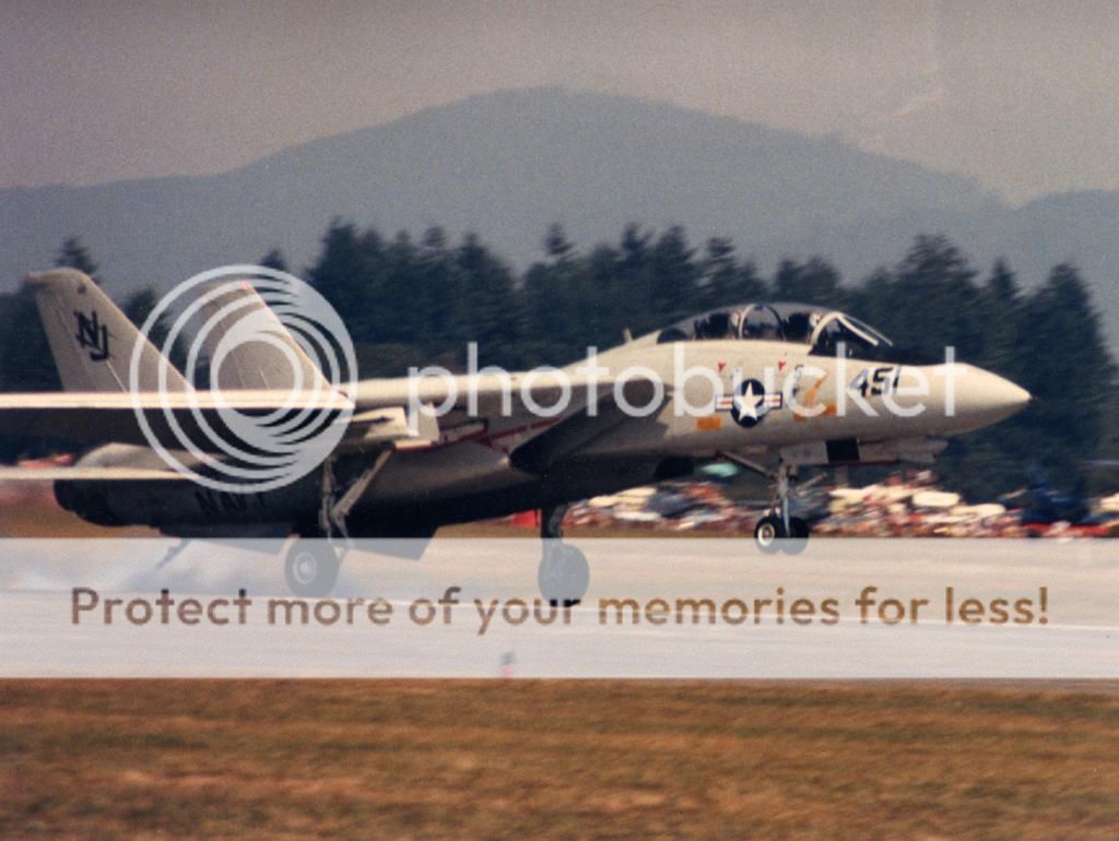 F&V: Grumman F-14 Tomcat - Página 7 1986