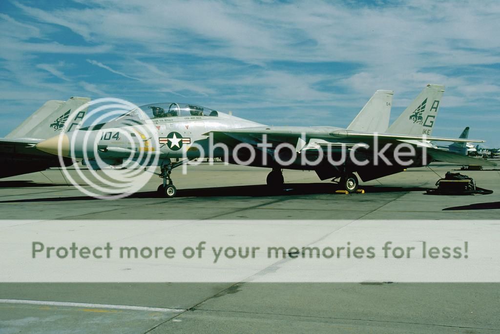 F&V: Grumman F-14 Tomcat - Página 8 1984julF-14A0