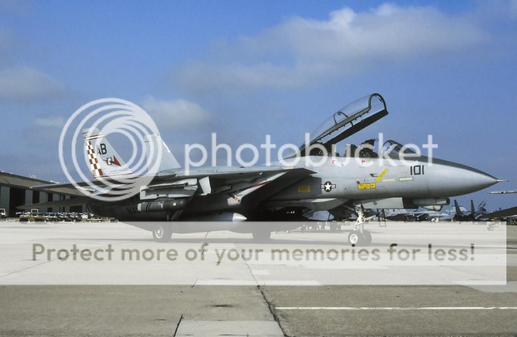 F&V: Grumman F-14 Tomcat - Página 12 2003junio