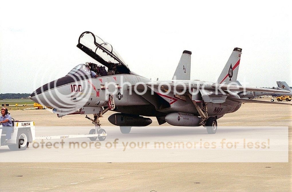 F&V: Grumman F-14 Tomcat - Página 4 VF41-CAG-aj100b