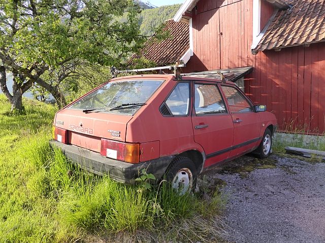 -%20ladaP1070213_zpsn3u0e0eg.jpg