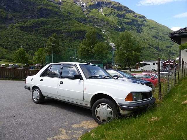 -%20peugeotP1070449_zpsmb7hc7je.jpg