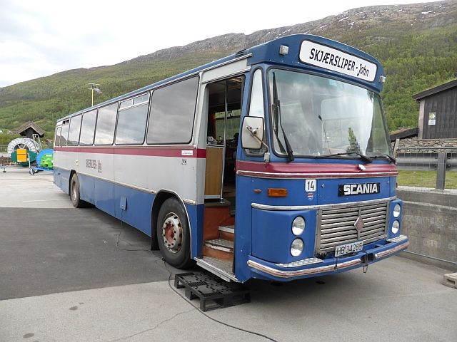 busP1070319_zpsrdmr8gri.jpg