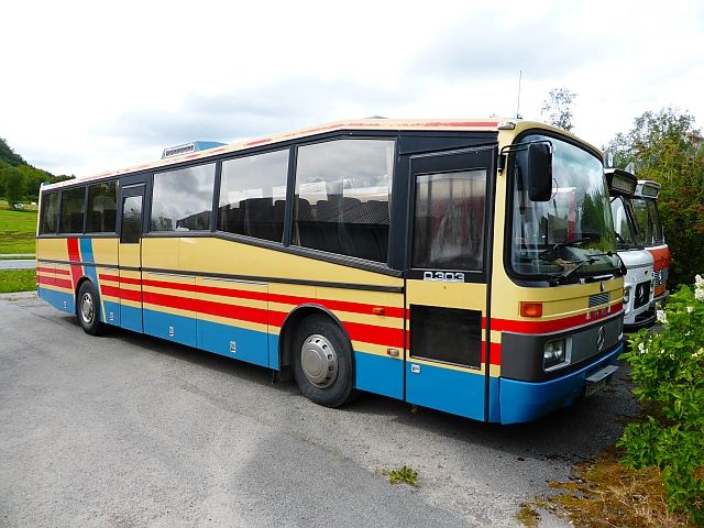 busP1070871_zpsrnaclgww.jpg