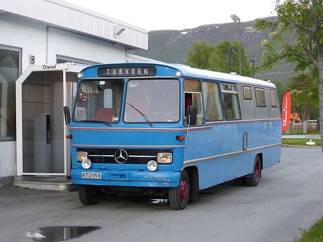 busP1080089_zpsvw3gvzmz.jpg