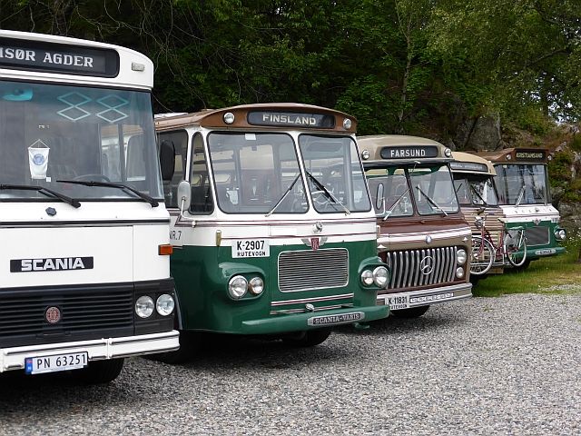 busP1080915_zpso6qoa4nw.jpg