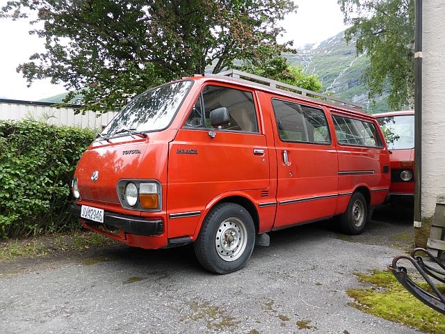 toyotaP1070967_zpsemqk6cv6.jpg