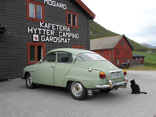 volvosaabP1070329_zpsfwhfr0lw.jpg