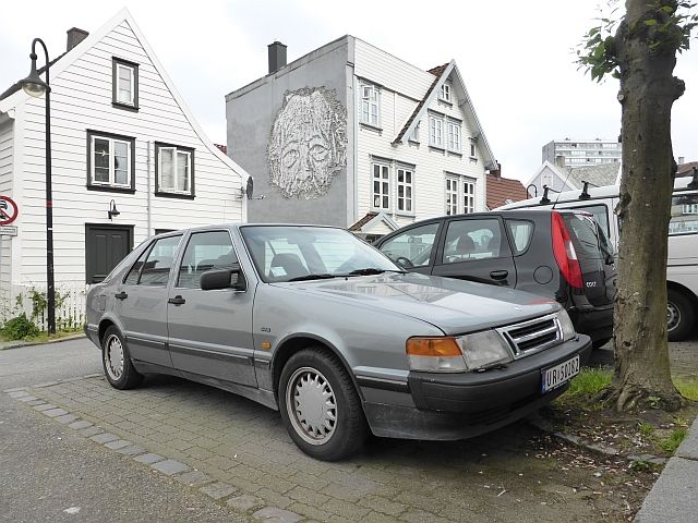 volvosaabP1080830_zpszwt0an2s.jpg