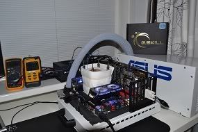 http://img.photobucket.com/albums/v292/Viss1/RipjawsZ%20F3-19200CL11Q-16GBZHD/pictures/R4E_GSkill_3_285.jpg http://img.photobucket.com/albums/v292/Viss1/RipjawsZ%20F3-19200CL11Q-16GBZHD/pictures/R4E_GSkill_3_285.jpg
