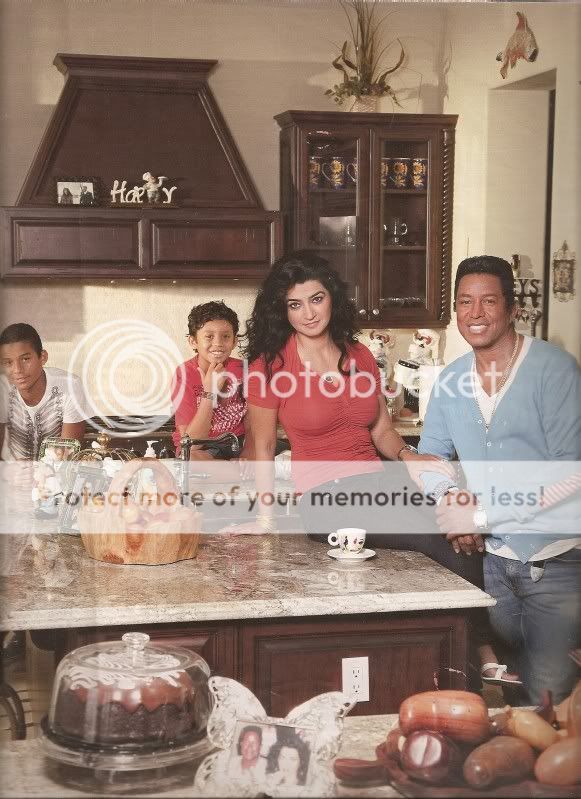 Jermaine's @ Home Photoshoot/interview with Family in Hello Magazine Scan0012-1