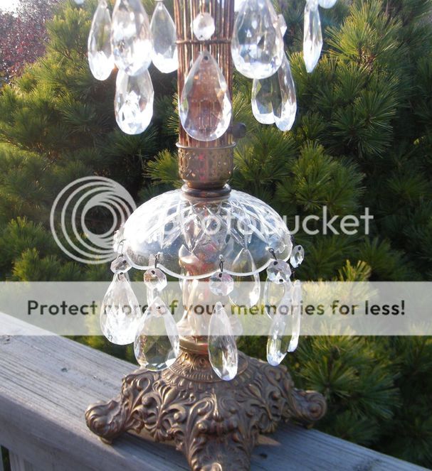  HOLLYWOOD REGENCY BRASS CRYSTAL CUT GLASS PRISM WATERFALL TABLE LAMP