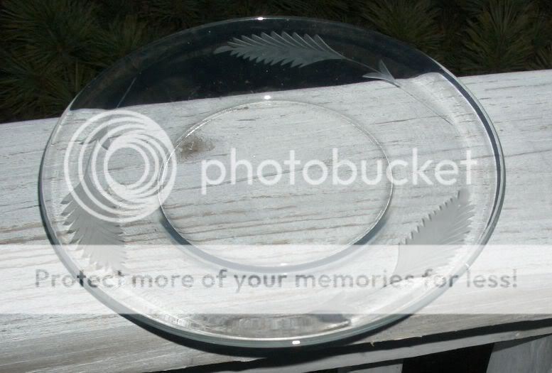 CLEAR CRYSTAL PLATE WITH CUT WHEAT FERN LEAF STEM DESIGN